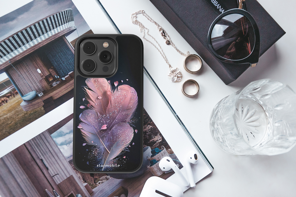 Husa Featherly Apple iPhone Impact Ultra